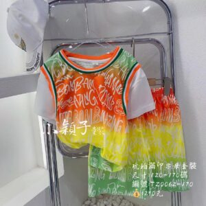 【台灣現貨】中大童琥珀滿印字母套裝 男女童 球服